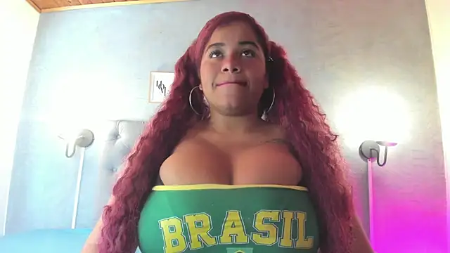 Snapshot of MeridaLane chatting on 09.29.25 MeridaLane online show from 09.29.25