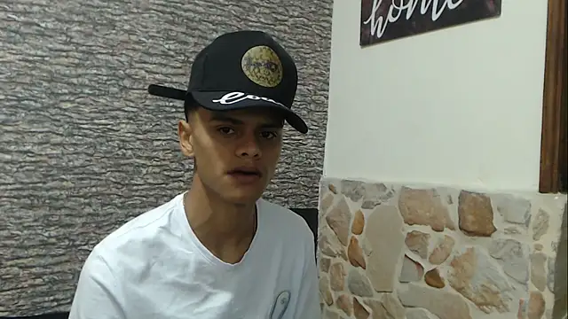 Snapshot of Billy_zander chatting on 01.10.25 Billy zander online show from 01.10.25