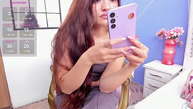 Snapshot of DannaMishellx_ chatting on 10.17.25 DannaMishellx online show from 10.17.25