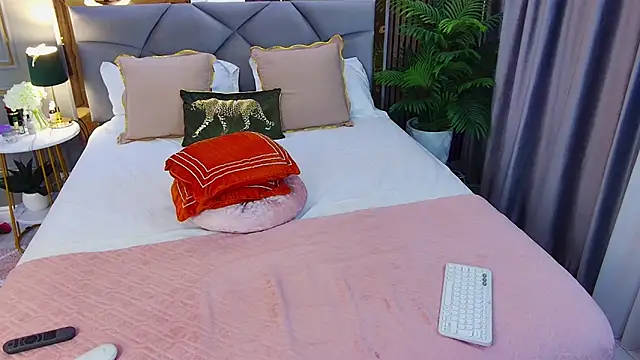 AvaCristal online show from 02.11.26