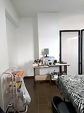 Snapshot of Alison_fitness chatting on 10.12.25 Alison fitness online show from 10.12.25