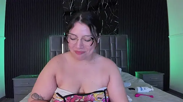 CelestteBloom online show from 12.31.24