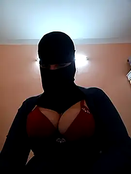 Snapshot of big_yoyo chatting on 02.06.25 big yoyo online show from 02.06.25