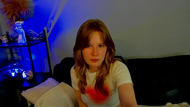 Snapshot of EvaStevs chatting on 12.08.24 EvaStevs online show from 12.08.24