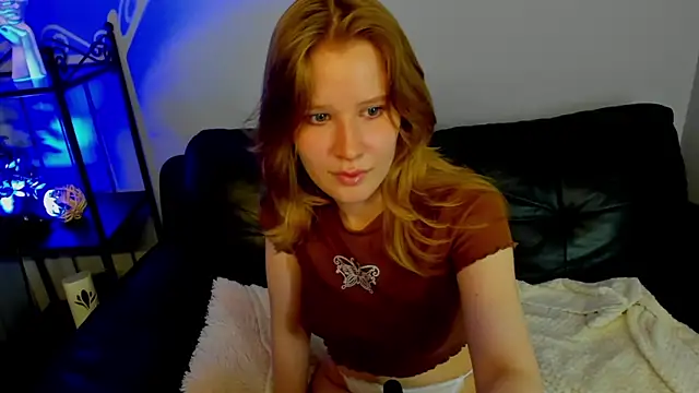 Snapshot of EvaStevs chatting on 12.12.24 EvaStevs online show from 12.12.24