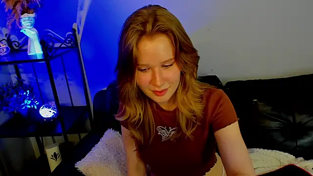 Snapshot of EvaStevs chatting on 12.12.24 EvaStevs online show from 12.12.24
