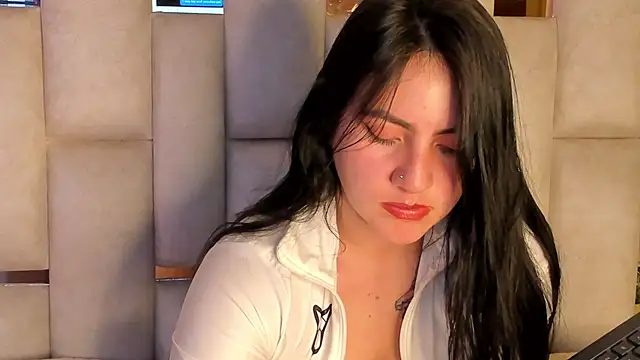 jenifer  power10 online show from 01.05.25