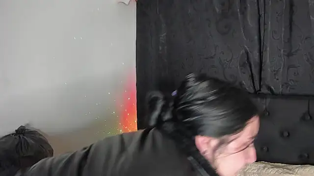 Snapshot of jenifer__power10 chatting on 10.17.25 jenifer power10 online show from 10.17.25