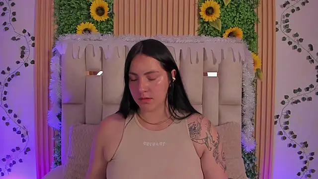 Snapshot of jenifer__power10 chatting on 11.20.25 jenifer power10 online show from 11.20.25