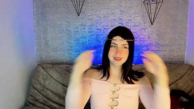 Snapshot of Oxana-Novikov chatting on 05.24.26 Oxana-Novikov online show from 05.24.26