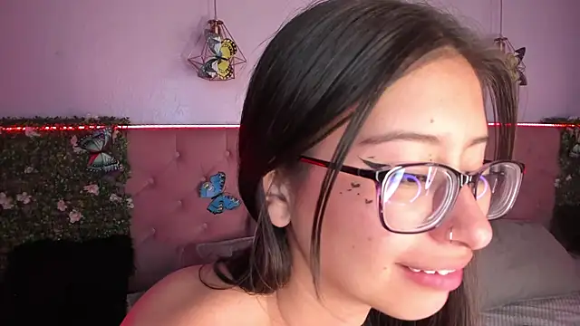 Anastasia Whitee online show from 12.21.24