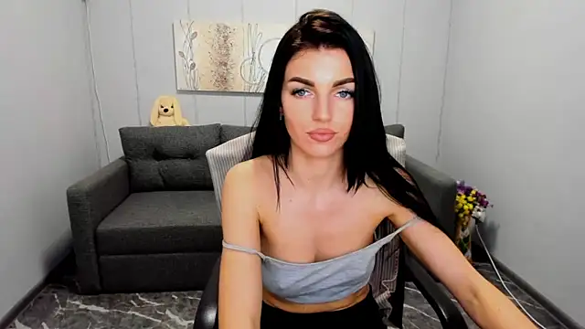 Angelina Clarks online show from 12.09.24