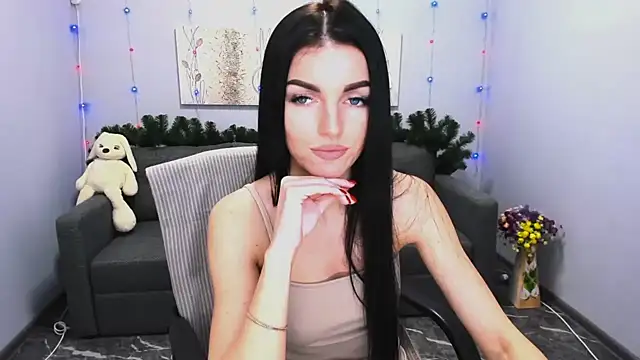 Angelina Clarks online show from 12.16.24