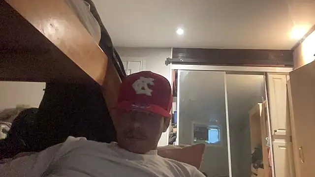 Snapshot of johnycash21 chatting on 04.16.26 johnycash21 online show from 04.16.26