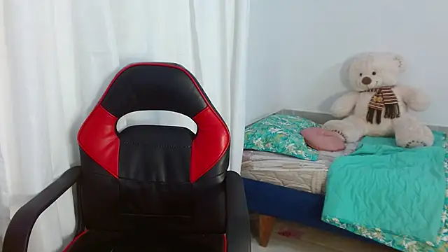 diamondGirl online show from 02.06.25