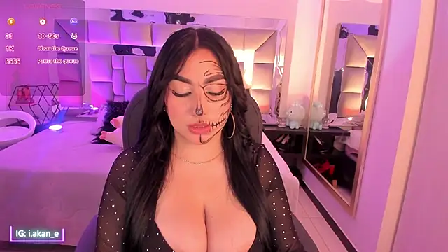 i akane online show from 10.31.25