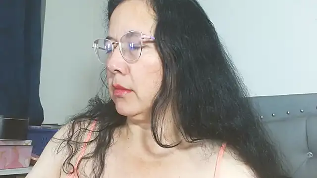 Snapshot of maturepriscila chatting on 05.05.26 maturepriscila online show from 05.05.26