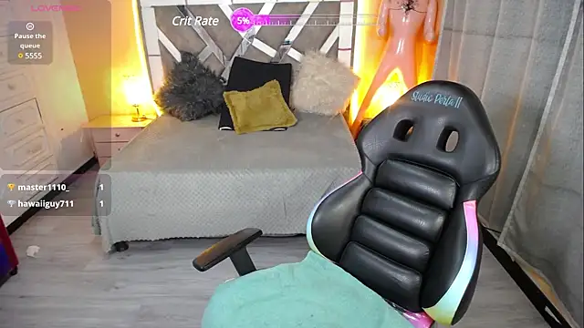 Kate Laurence  online show from 01.30.25