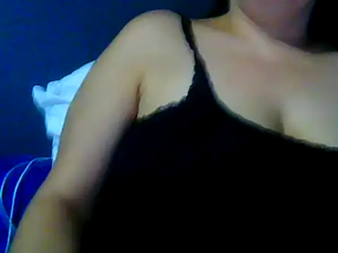 Snapshot of TatliSert chatting on 12.19.24 TatliSert online show from 12.19.24