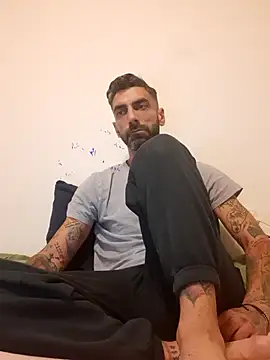 Snapshot of Italian69am chatting on 11.09.25 Italian69am online show from 11.09.25