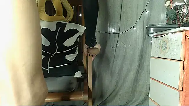 Skinnyshiny boy online show from 01.19.25