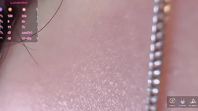 Snapshot of Unique-yiyi chatting on 11.01.25 Unique-yiyi online show from 11.01.25