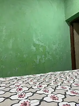 Black Glow online show from 12.31.24