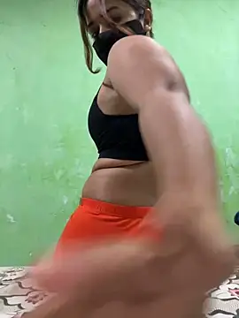 Black Glow online show from 01.10.25