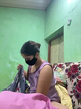 Black Glow online show from 01.30.25