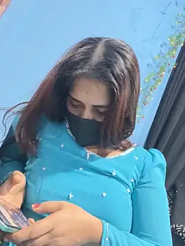 Black Glow online show from 02.09.25