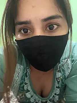 Black Glow online show from 03.11.25