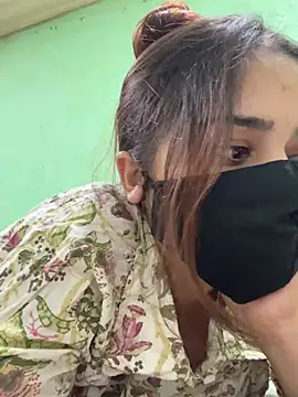 Black Glow online show from 03.14.25