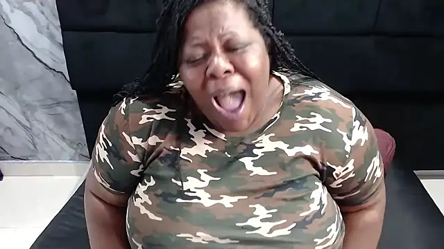 rocio bbw  online show from 10.04.25