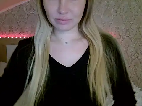 Lucky Anna online show from 12.29.24