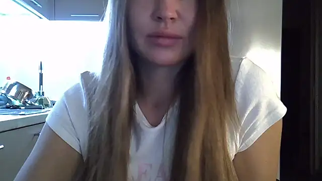 Lucky Anna online show from 10.17.25