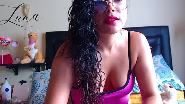 Snapshot of Lunavega1 chatting on 06.05.26 Lunavega1 online show from 06.05.26