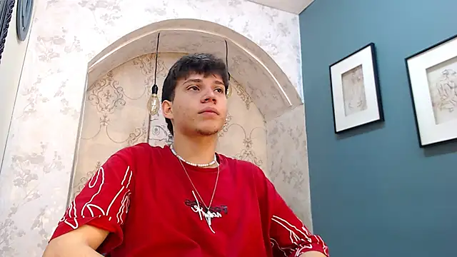 Jonathan Moreau online show from 12.13.24