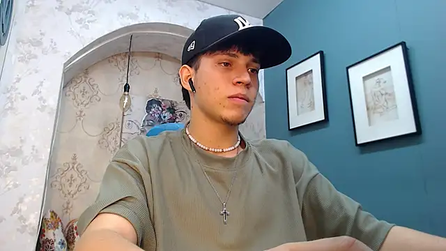 Jonathan Moreau online show from 12.16.24