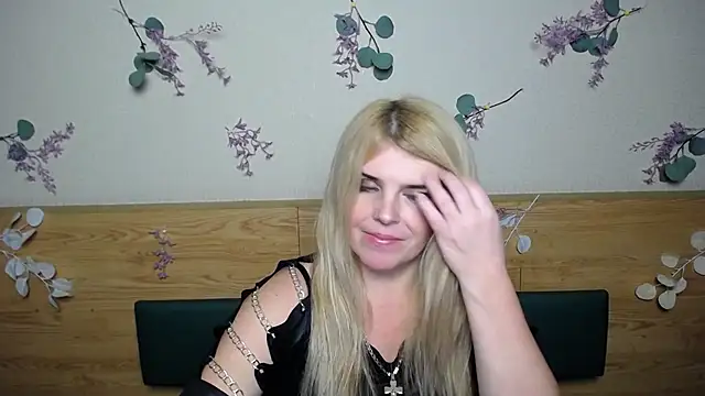 Julya Barbi online show from 12.12.24