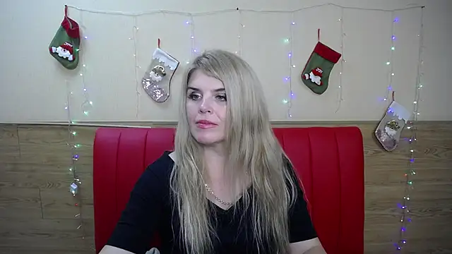 Julya Barbi online show from 01.04.25