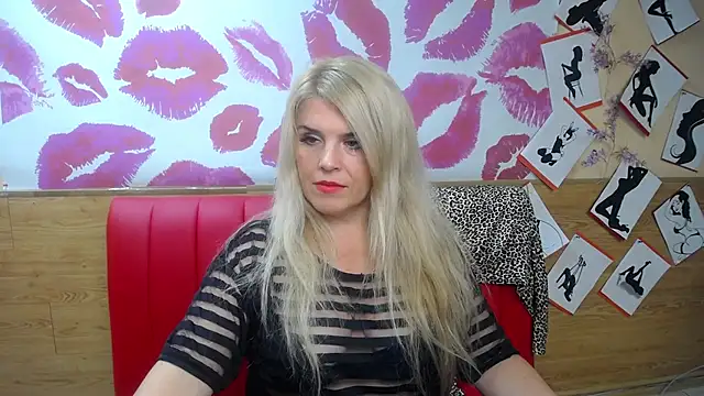 Snapshot of Julya_Barbi chatting on 09.26.25 Julya Barbi online show from 09.26.25