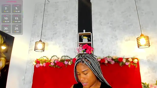 Snapshot of SilvannaFit chatting on 10.03.25 SilvannaFit online show from 10.03.25