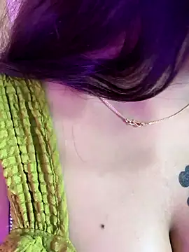 Snapshot of wildestcouplee chatting on 11.01.25 wildestcouplee online show from 11.01.25