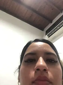 Amira  Fatima online show from 02.12.25