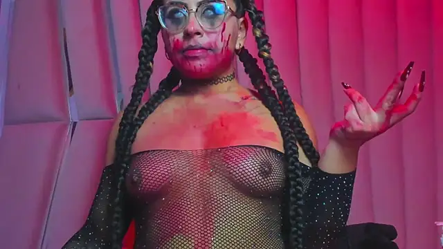 Freya Miller  online show from 10.25.25