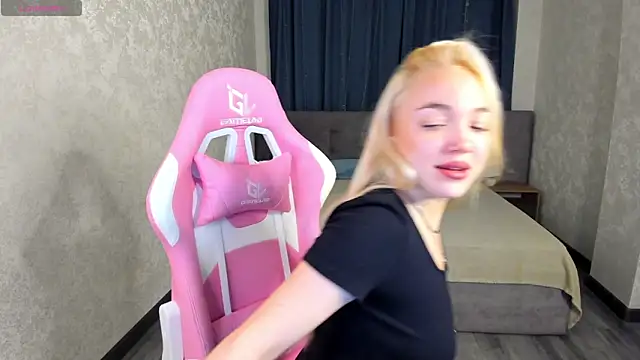 Christy Little online show from 02.10.25