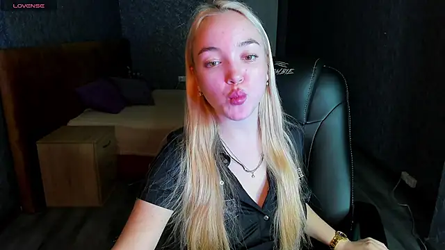Christy Little online show from 02.28.25