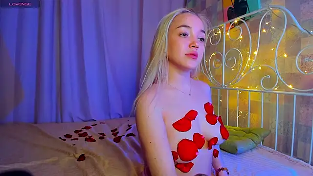 Christy Little online show from 03.11.25