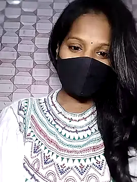 Snapshot of Shivani_Tivari chatting on 02.07.25 Shivani Tivari online show from 02.07.25