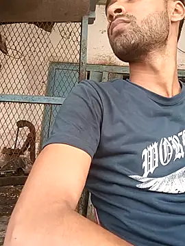 Skinny Bigass 23 online show from 05.27.26